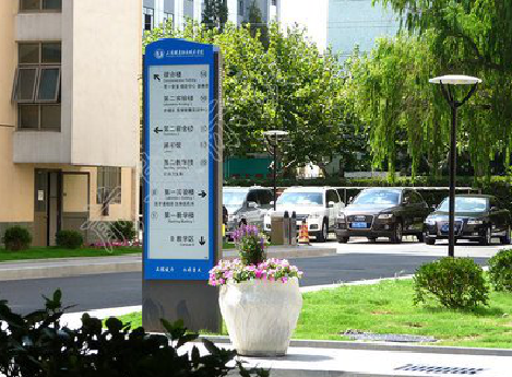 永丰哪些因素影响宣传栏的制作？